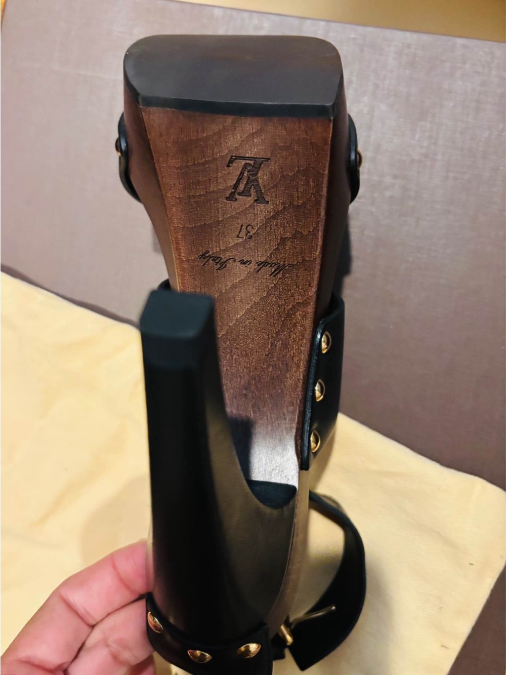 Accessory Subcategory Identification - Picture 4 of 5